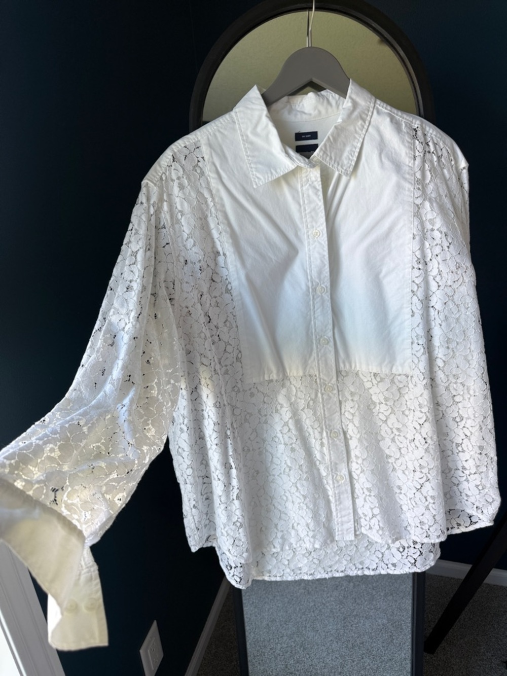 GAP “Big Shirt” White Lace Tuxedo yolk button down shirt
